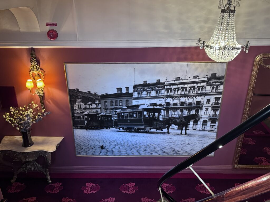 Picture of Hotel Eggers in 1800s